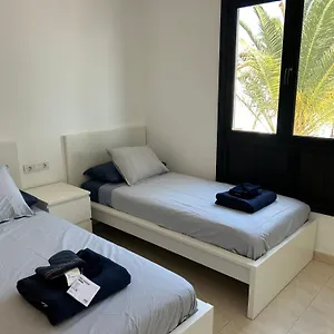 apt-2-bedroom-close-to-beach.puertodelcarmen-hotels.org/