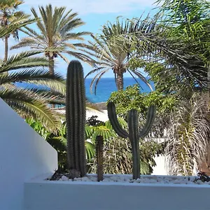 beautiful-beachfront.in-canary-islands.com/